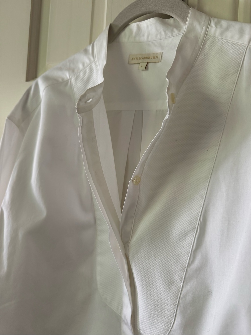 Ann Mashburn Oversized White Mandarin-Collar Shirt - Picture 5 of 10